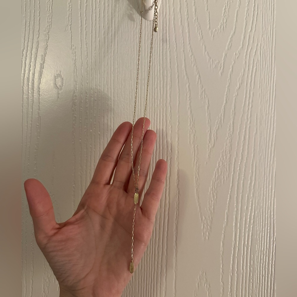 Kendra Scott necklace